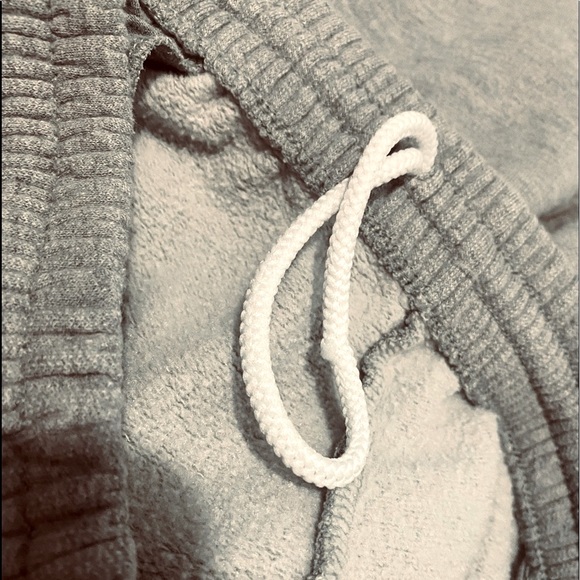 Cuffed Sweatpants - Picture 4 of 4